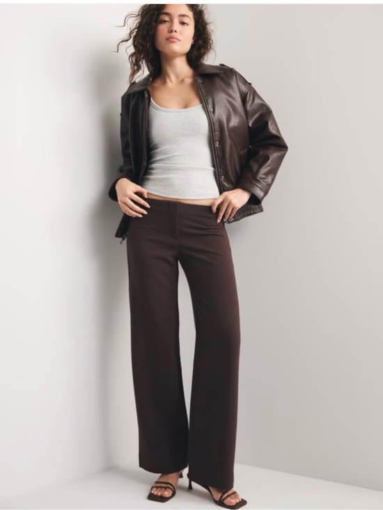 Abercrombie & Fitch Pants - Abercrombie & Fitch Clean Waist Low Rise Tailored Wide Leg Pant in dark brown